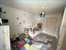 1. OG links Kinderzimmer Optimales Mehrfamilienhaus mit 6 Einheiten und sehr guter Rendite, vieles Modernisiert !