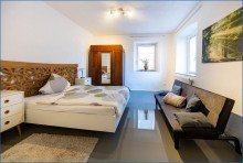 Zizz-103 Modernisierte Unternehmer-Villa mit 565 qm Wohnfl. auf 3 Wohnungen u. gro�z�g. Grundst�ck in Sto-OT!