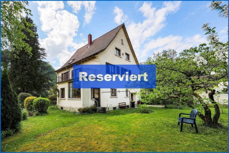 Ansicht Singen am Hohentwiel Einfamilienhaus Singen-Nord, villenartiges Anwesen mit gro�em, idyllischen Grundst�ck in bester Lage!