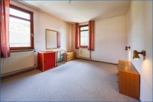 Schlafzimmer 2 OG Bezugsfreies Zweifamilienhaus - Gestaltungsfreiraum in begehrter Lage von Singen am Hohentwiel