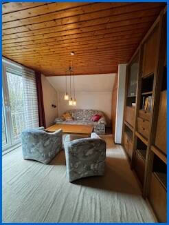 Wohnzimmer Dachgeschosswohnung �hningen / Schienen