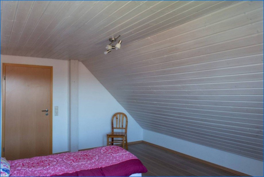 Schlafen, Ansicht 2 im DG Zweifamilienhaus Pfullendorf / Aach-Linz