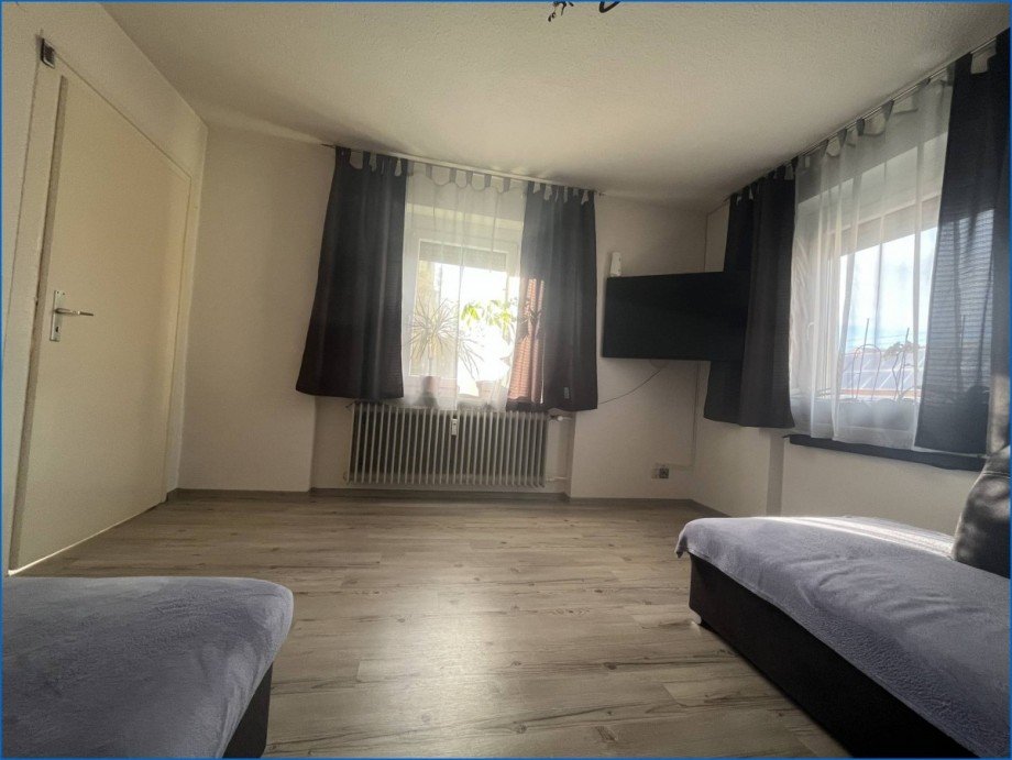 1. OG links Wohnzimmer 2 Mehrfamilienhaus Tengen / Watterdingen