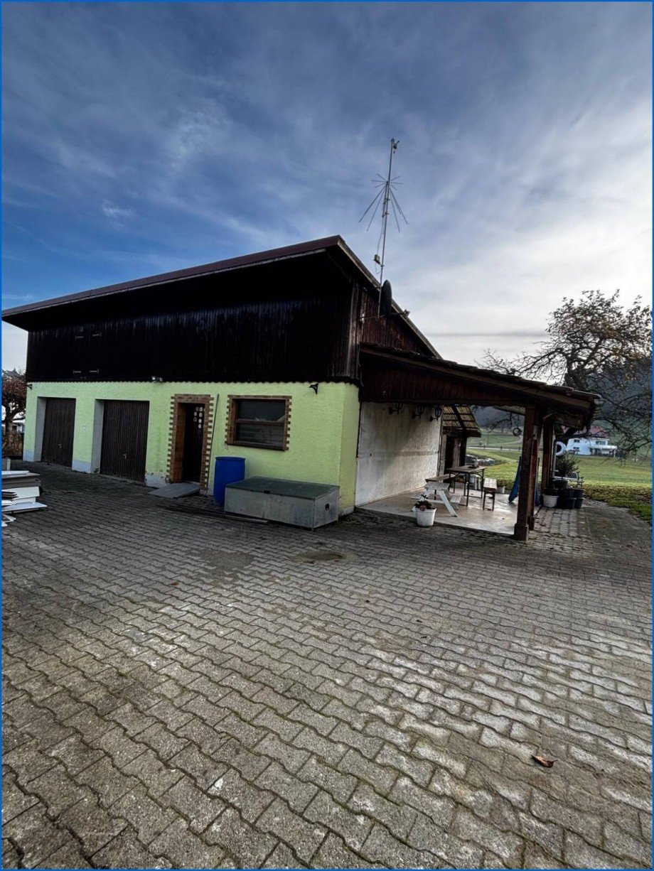 Nebengeb�ude Zweifamilienhaus M�hlingen / Zoznegg