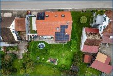 Luft 05 Tolles 2-Fam-Haus mit gro�z�gigem Grundst�ck, Doppel-Garage, W�rmepumpe und Solar!
Ideale und ruhige Lage!