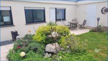 Garten im Sommer Perfekt f�r Familien, Winkel-Bungalow in sch�ner ruhiger Lage von KN-F�rstenberg mit Garage.