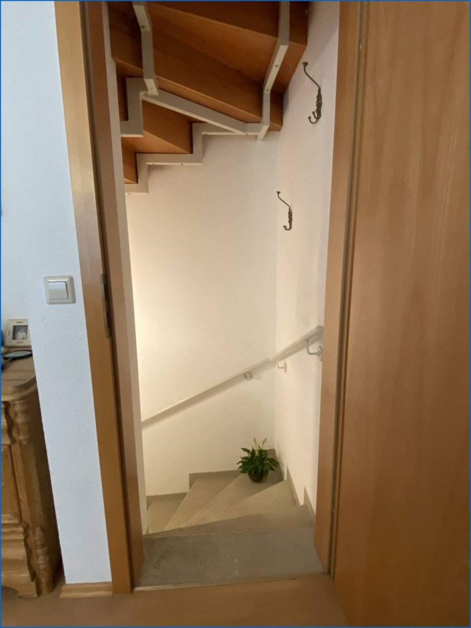 Treppenabgang zum Keller Doppelhaush�lfte Sigmaringen