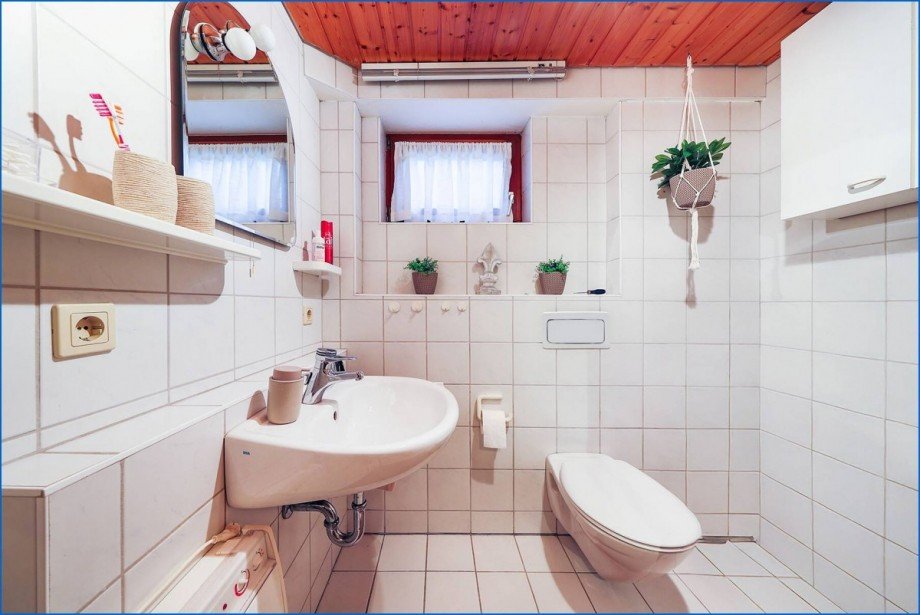 Bad UG Einfamilienhaus Radolfzell am Bodensee / B�hringen