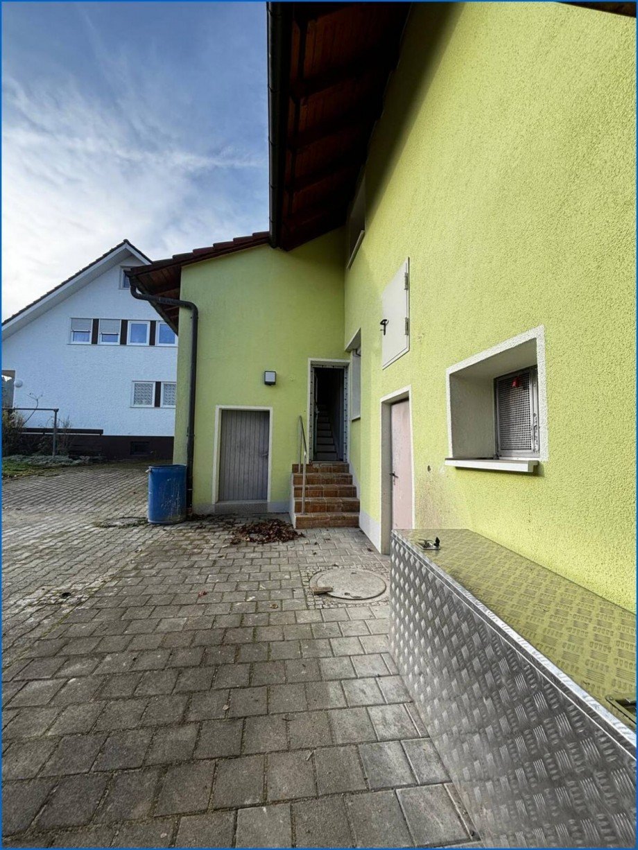 Hintereingang Zweifamilienhaus M�hlingen / Zoznegg