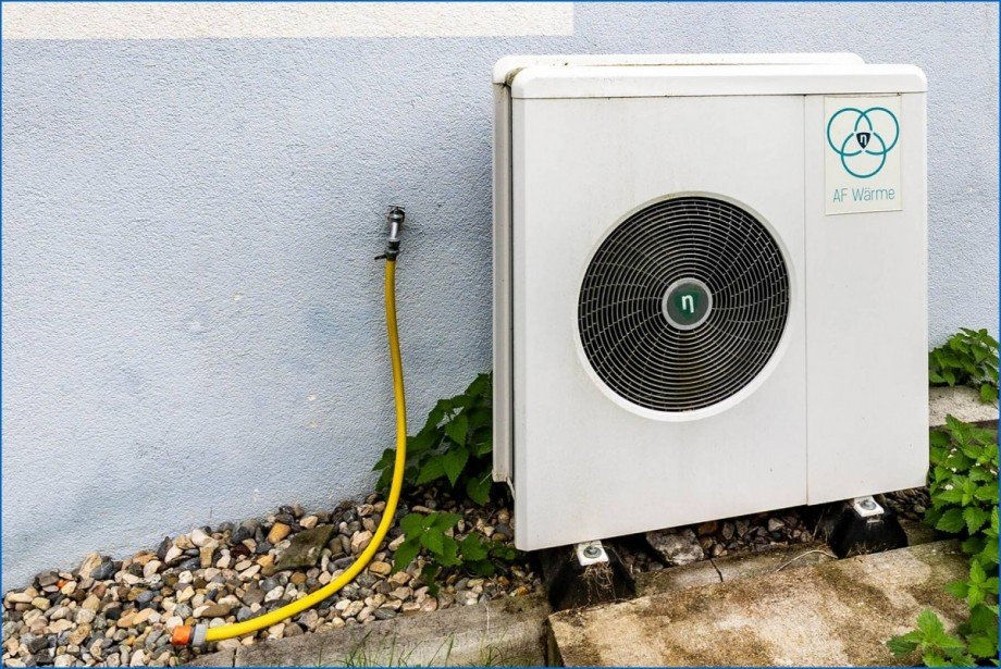 W�rmepumpe Zweifamilienhaus Tengen / B��lingen