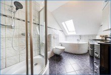 Bad 01 Tolles 2-Fam-Haus mit gro�z�gigem Grundst�ck, Doppel-Garage, W�rmepumpe und Solar!
Ideale und ruhige Lage!
