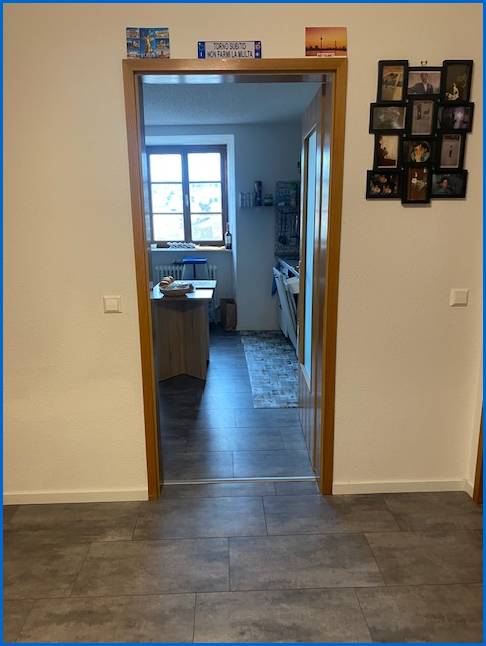 Flur zur K�che Etagenwohnung Engen