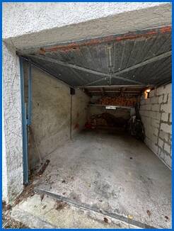 Garage offen Dachgeschosswohnung �hningen / Schienen