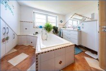 Bad OG Attraktive 4,5 Zi. DG-Maisonette-Wohnung, mit 2 x TG/Platz u. gro�em Balkon, in Top-Zustand!