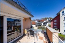 Balkon2 Attraktive 4,5 Zi. DG-Maisonette-Wohnung, mit 2 x TG/Platz u. gro�em Balkon, in Top-Zustand!