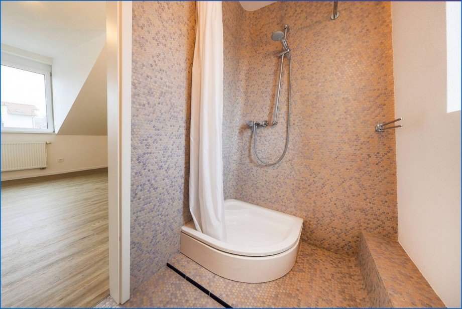 Bad DG Einfamilienhaus Orsingen-Nenzingen