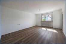 Schlafzimmer Attraktive, sch�ne 4 Zimmer Wohnung mit Balkon im 1.OG in Radolfzell - bezugsfrei, KFW 55!