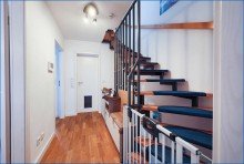Treppenhaus ins Dachgescho� Sch�nes Reihenmittelhaus in zentraler und toller Lage in Konstanz-K�nigsbau zu verkaufen