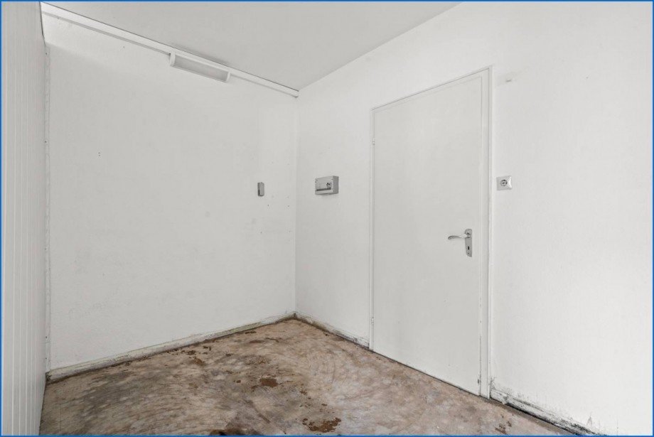 Kelleraum/ Praxis UG Zweifamilienhaus Konstanz / F�rstenberg