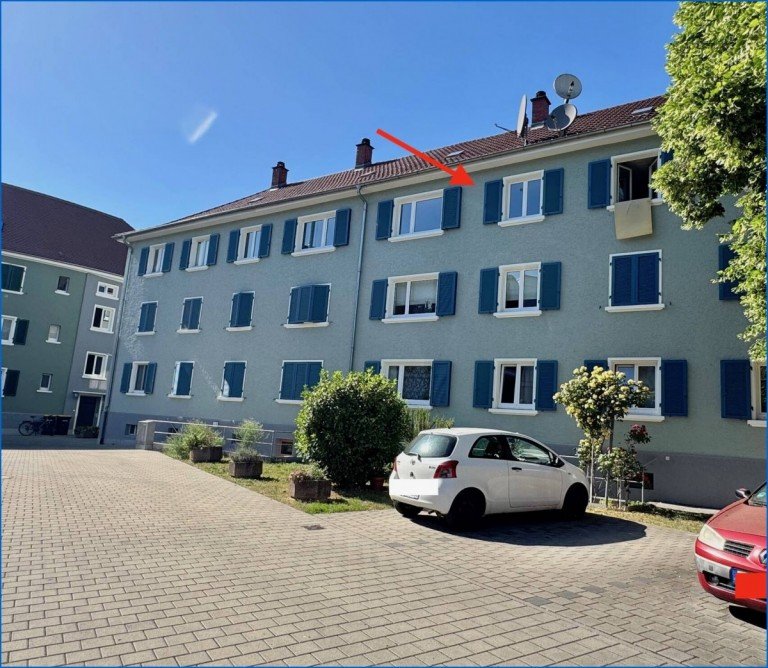 Ansicht, Innenhof Singen / Hohentwiel Etagenwohnung Bezugsfreie und attraktive 2 Zi.- Stadtwohnung im 2.OG mit Garage !