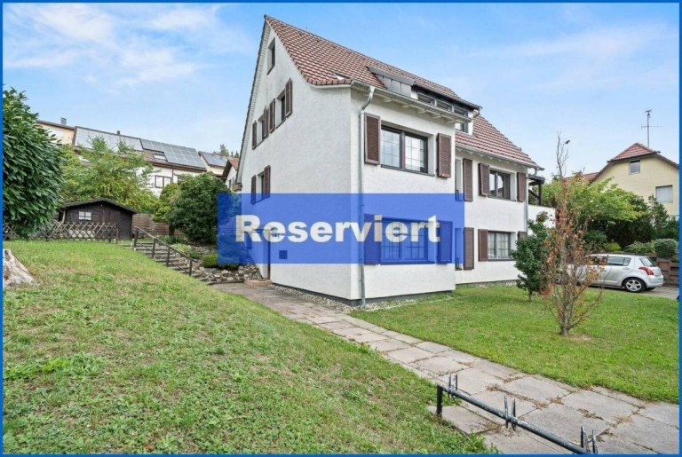 Hauseingang Untergeschoss + Garten Konstanz / F�rstenberg Zweifamilienhaus Modernes Zweifamilienhaus plus Gewerbeeinheit insgesamt ca. 243m� und gro�z�gigen Freifl�chen