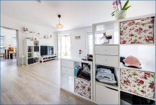 GG-Blick ins Wohnzimmer und Esszimmer Attraktives Dreifamilienhaus mit zwei Doppelgaragen und umfassender Modernisierung als Renditeobjekt