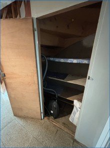 Stauraum unter Treppe Schn�ppchen  /Preisanpassung -  Sanierungsbed�rftiges   1-Familienhaus in Rohrdorf - Gelegenheit