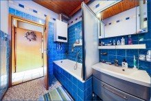 Bad OG RZ-City / Mehrfamilienhaus mit 3 Wohnungen, gro�em Grundst�ck, Doppel-Garagen usw. ideale Lage!