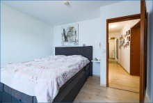 G�stezimmer Sch�ner Bungalow mit ELW auf gro�em Grundst�ck, moderne W�rmepumpe und bereits energetisch ged�mmt .
