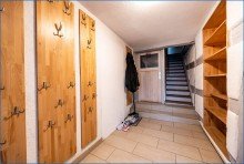 Eingang Tolles 2-Fam-Haus mit gro�z�gigem Grundst�ck, Doppel-Garage, W�rmepumpe und Solar!
Ideale und ruhige Lage!