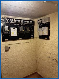 Elektroanschl�sse Haus Dachgeschosswohnung �hningen / Schienen