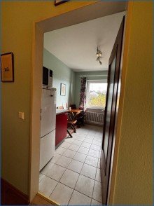 Blick in K�che Exklusive 3-Zimmer-Wohnung mit Seesicht in sch�ner gepflegter Wohnanlage, Haus top saniert - frei!