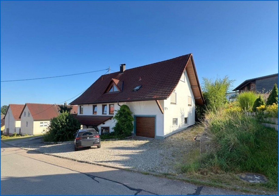 Nord-West Ansicht Zweifamilienhaus Pfullendorf / Aach-Linz