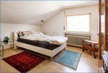 Zimmer DG Radolfzell-ALTBOHL: gro�z�giges, gepflegtes Haus m. sch�nem Grundst�ck u. Garage/Stellpl./Bezugsfrei