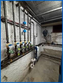 Hausanschl�sse Dachgeschosswohnung �hningen / Schienen