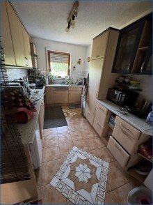 K�che RZ-B�hringen: noch Vermietetes Reihenmittelhaus m. Carport, in ruhiger u. kinderfreundlicher Lage!