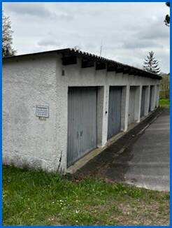 Garagen Dachgeschosswohnung �hningen / Schienen