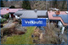 070 Bezugsfreies, gro�z�giges Wohnhaus in ruhiger Waldrandlage von Singen mit Doppelgarage.