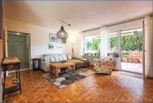 Wohnzimmer Gro�z�gige 4,5 Zimmer Wohnung!
 Wfl. 120 qm, Balkonterrasse, Keller, Hobby, Garage, ruhige Lage Singen-Nord!