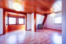 DG Zimmer RZ-City / Mehrfamilienhaus mit 3 Wohnungen, gro�em Grundst�ck, Doppel-Garagen usw. ideale Lage!