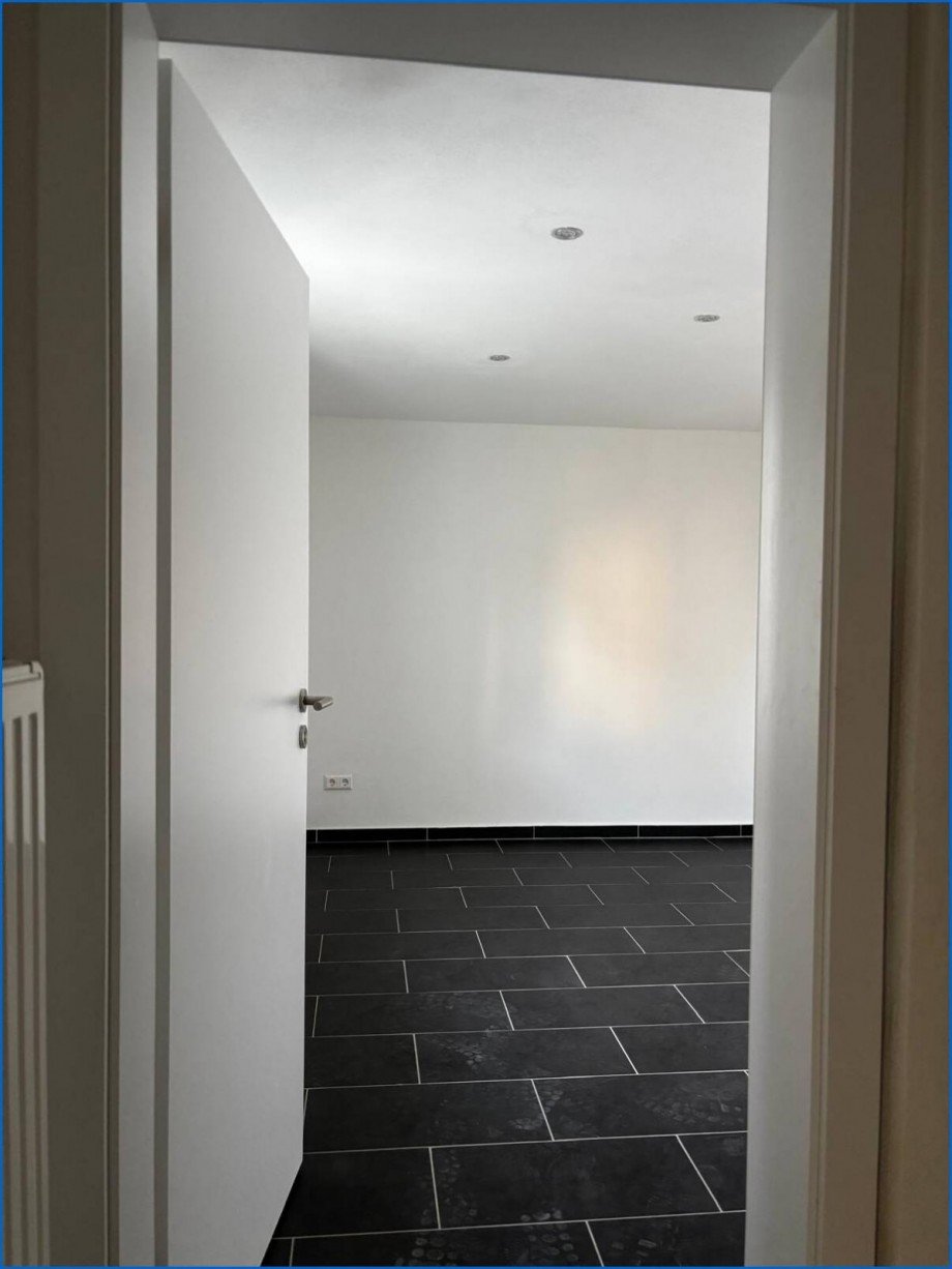 Zimmer EG links Zweifamilienhaus M�hlingen / Zoznegg