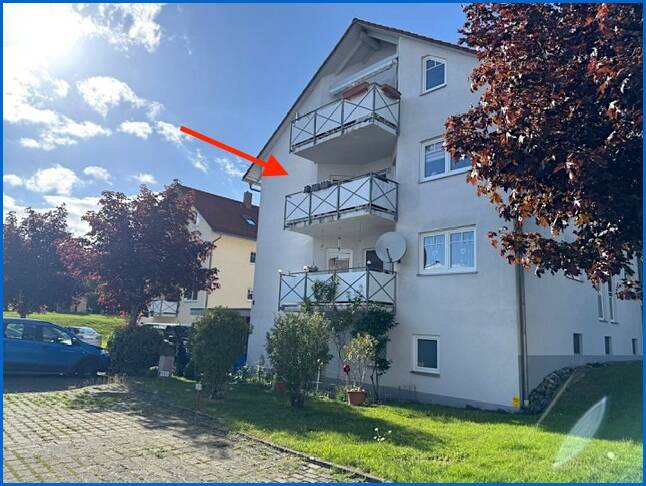 Titel Hohenfels / Liggersdorf Etagenwohnung Attraktive 4,5 Zi.-Wohnung im 1.OG mit S�dbalkon, Garage und Stellplatz, in naturnaher Lage!