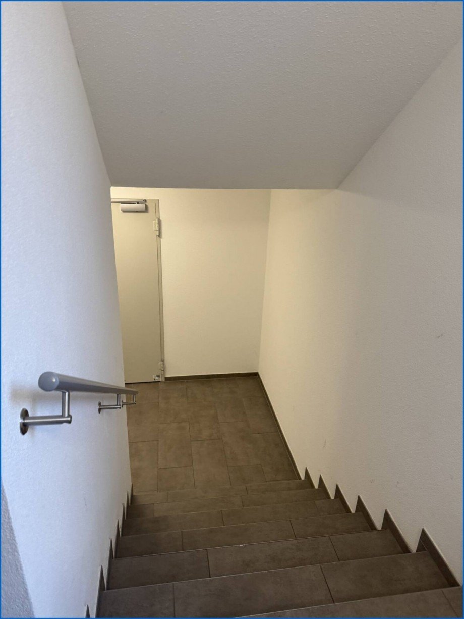 Treppe Keller Dachgeschosswohnung Stei�lingen