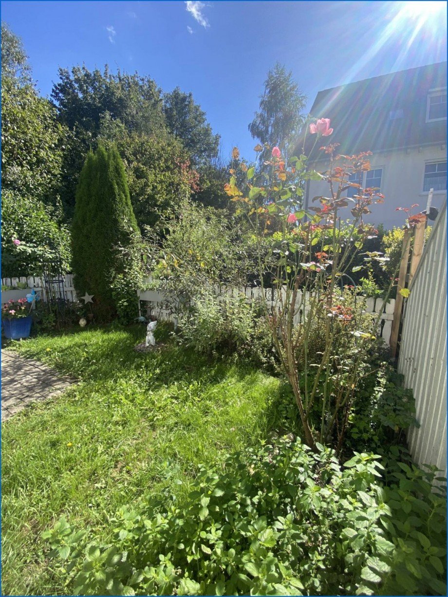Garten rechts Doppelhaush�lfte Sigmaringen
