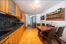 Zizz-061 Modernisierte Unternehmer-Villa mit 565 qm Wohnfl. auf 3 Wohnungen u. gro�z�g. Grundst�ck in Sto-OT!