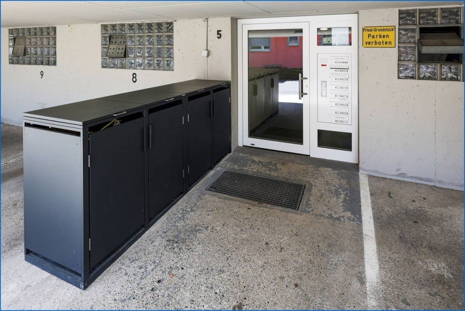 Hauseingang vom Carport aus Etagenwohnung Radolfzell am Bodensee