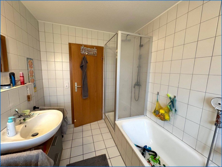 Dusche und Wanne Etagenwohnung Hohenfels / Liggersdorf