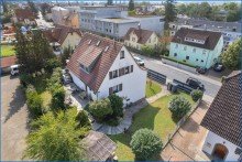 Luftbild Modernes Zweifamilienhaus plus Gewerbeeinheit insgesamt ca. 243m� und gro�z�gigen Freifl�chen