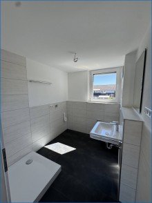 Bad Attraktive 2 Zimmer Dachgeschoss Wohnung mit Terrasse in Radolfzell - bezugsfrei KFW 55 !