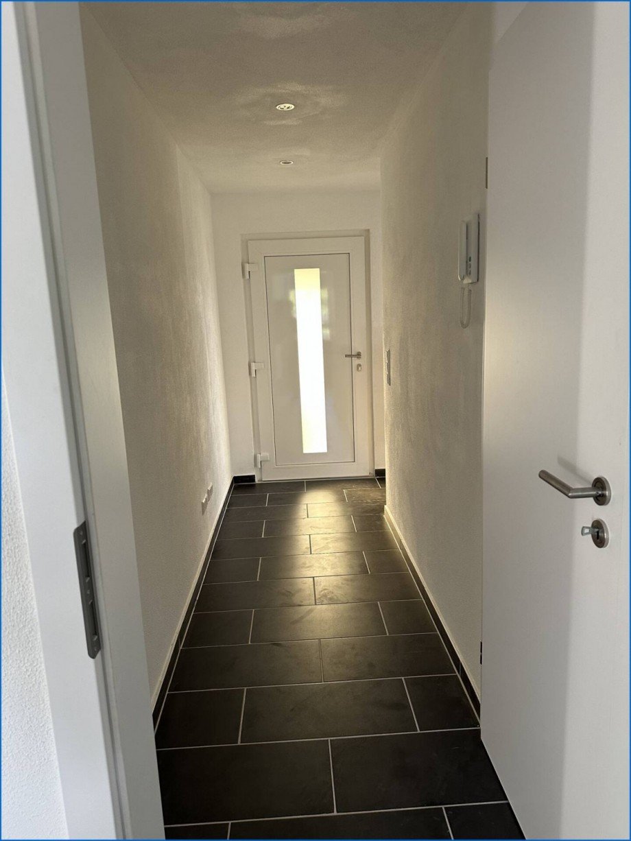 Flur Richtung Eingang Etagenwohnung M�hlingen / Zoznegg